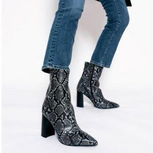 Jeffrey Campbell Siren Snake Booties Black Gray Snakeskin Print Size 10